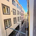 Center Accommodation's Daire Funchal